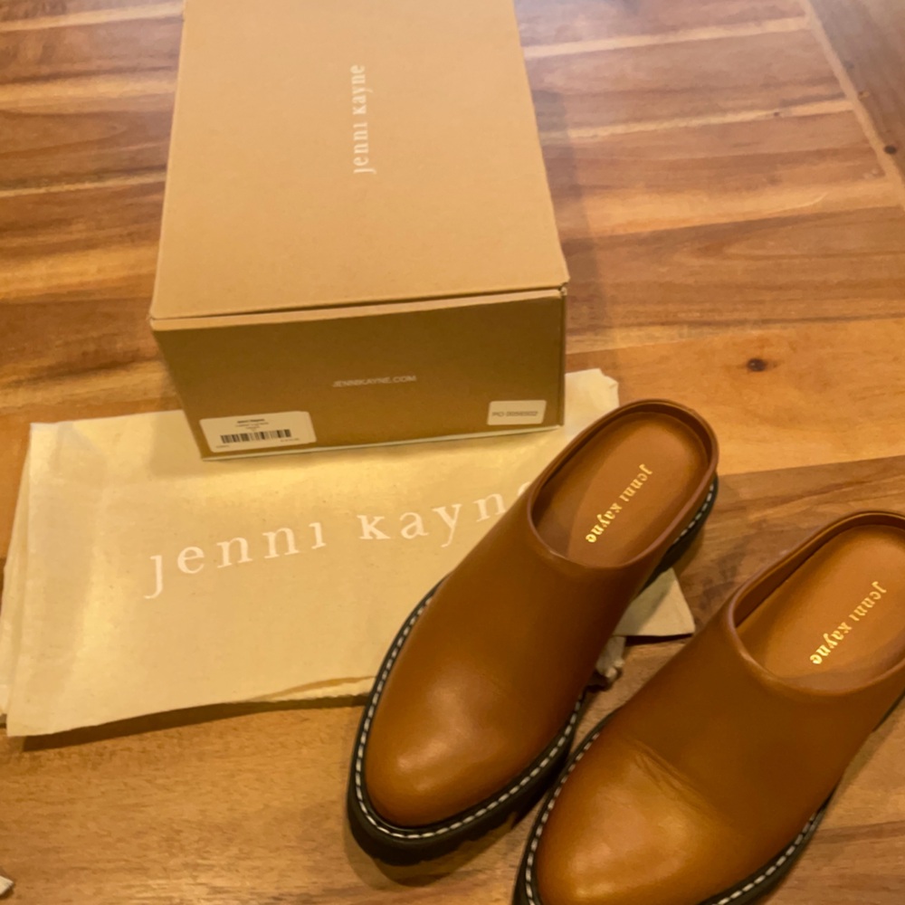 NEW IN BOX Jenni Kayne lug mule in canyon color. Size 37.
